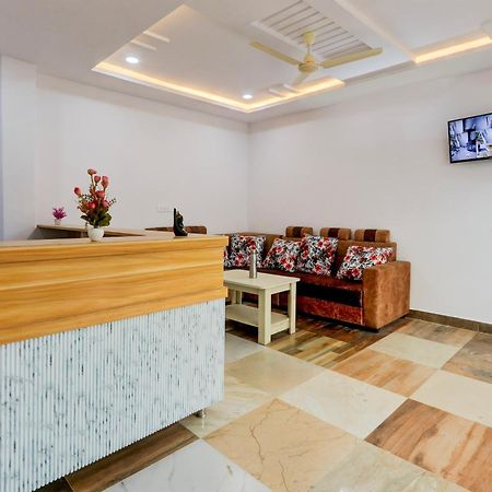 Hotel O Living Tree In Hyderabad Bagian luar foto