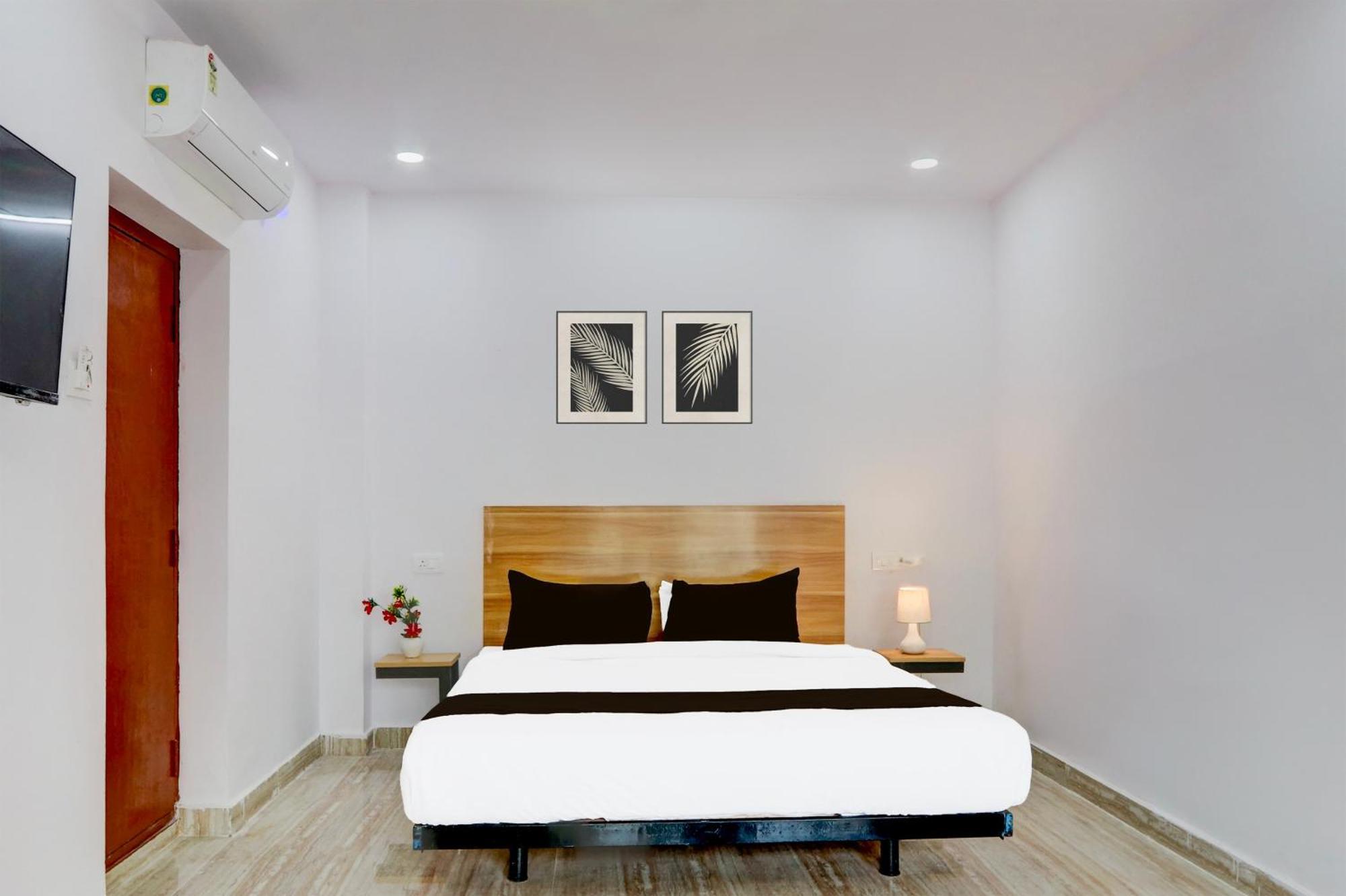 Hotel O Living Tree In Hyderabad Bagian luar foto