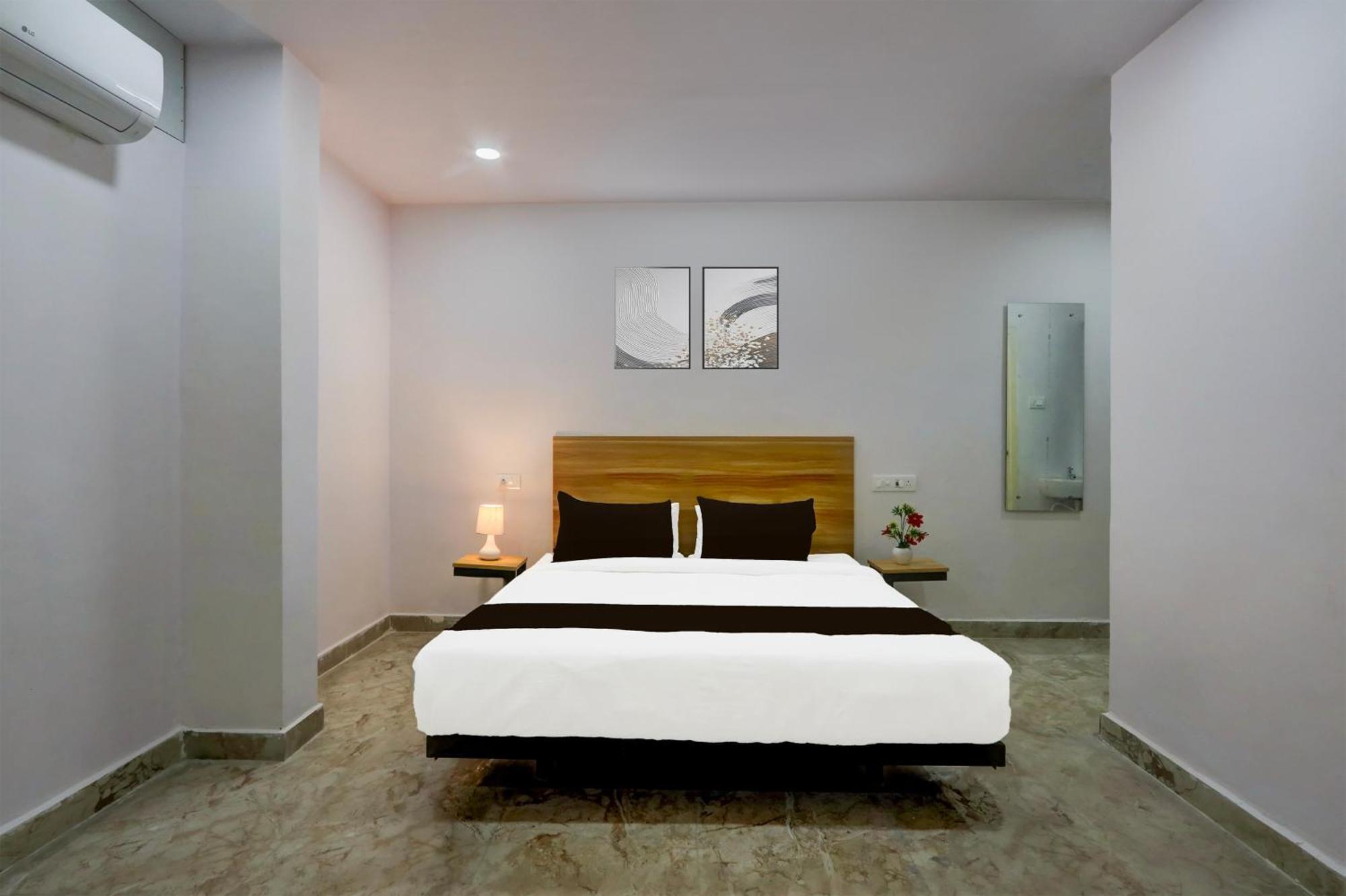 Hotel O Living Tree In Hyderabad Bagian luar foto